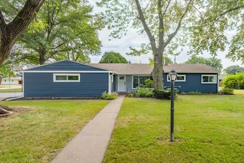 341 Circle Dr, Riverdale, IA 52722