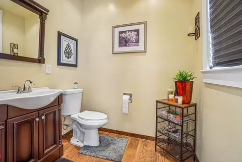 Bath - 514 W 66th St, Chicago, IL 60621 photo 1 of 3