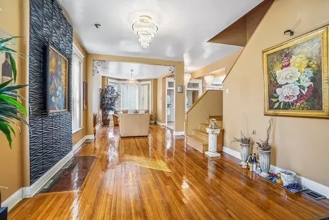 Entry Way - 514 W 66th St, Chicago, IL 60621 photo 1 of 1
