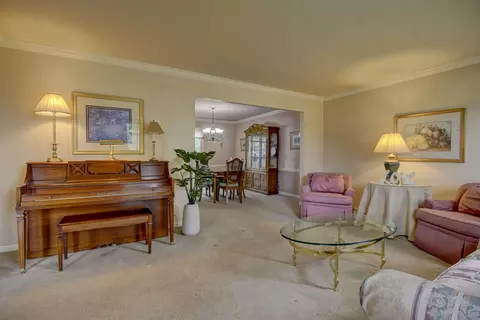 Other - 853 Dorset Dr, Wheaton, IL 60189 photo 3 of 7