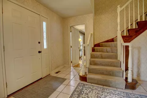 Entry Way - 853 Dorset Dr, Wheaton, IL 60189 photo 1 of 1