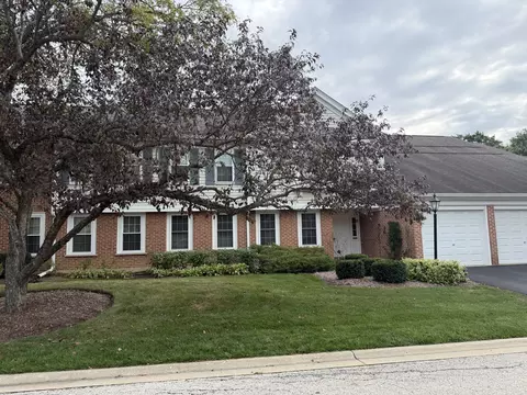 785 Margate Ln #B, Prospect Heights, IL 60070