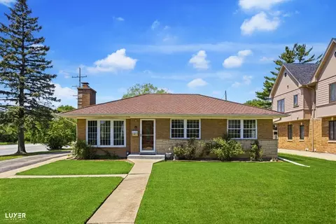 Exterior - 2 Washington St, Glenview, IL 60025 photo 1 of 6