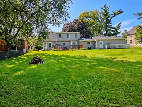 Exterior - 902 W Washington St, Oregon, IL 61061 photo 8 of 11