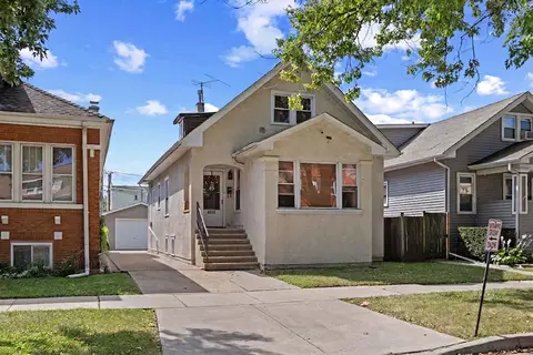 4865 W Cornelia Ave, Chicago, IL 60641