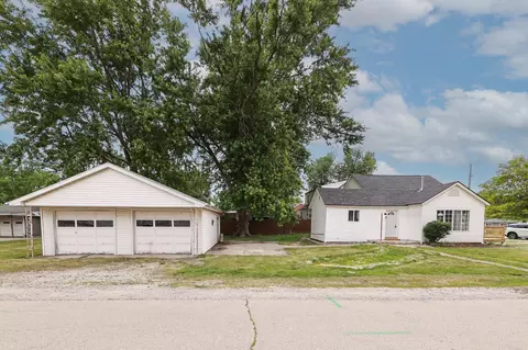 Exterior - 209 S Jackson St, Gardner, IL 60424 photo 3 of 3