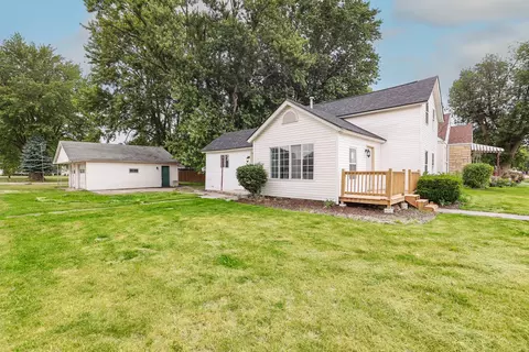 Exterior - 209 S Jackson St, Gardner, IL 60424 photo 2 of 3