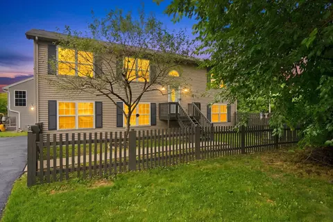 Exterior - 1379 Cary Rd, Algonquin, IL 60102 photo 7 of 7