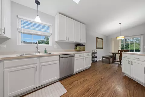 Kitchen - 1379 Cary Rd, Algonquin, IL 60102 photo 4 of 4