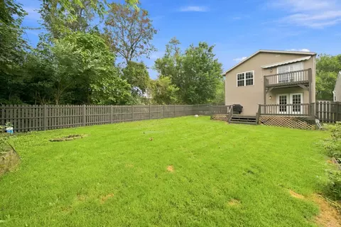 Exterior - 1379 Cary Rd, Algonquin, IL 60102 photo 6 of 7