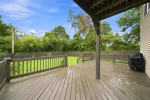 Exterior - 1379 Cary Rd, Algonquin, IL 60102 photo 3 of 7