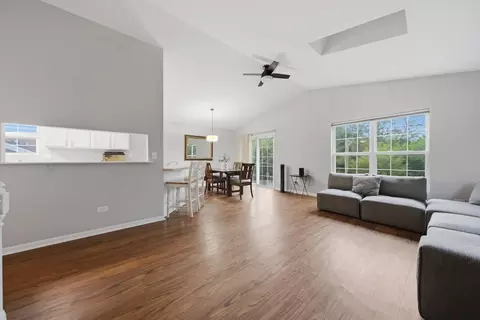 Living - 1379 Cary Rd, Algonquin, IL 60102 photo 2 of 6
