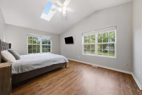 Bedroom - 1379 Cary Rd, Algonquin, IL 60102 photo 3 of 4