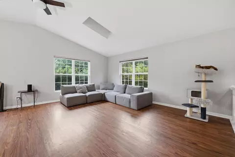 Living - 1379 Cary Rd, Algonquin, IL 60102 photo 3 of 6