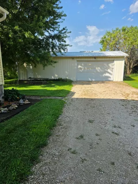 Exterior - 244 Maple St, Paw Paw, IL 61353 photo 2 of 4