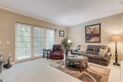 Living - 2700 Summit Dr #309, Glenview, IL 60025 photo 1 of 4
