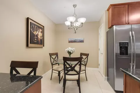 Dining - 2700 Summit Dr #309, Glenview, IL 60025 photo 1 of 3