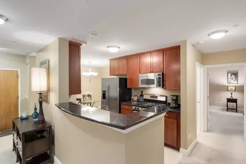 Kitchen - 2700 Summit Dr #309, Glenview, IL 60025 photo 1 of 3
