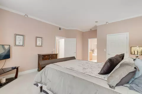 Bedroom - 2700 Summit Dr #309, Glenview, IL 60025 photo 2 of 3