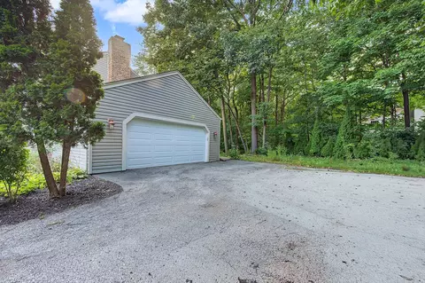 Exterior - 6 Dogwood Rd, Rolling Meadows, IL 60008 photo 3 of 6