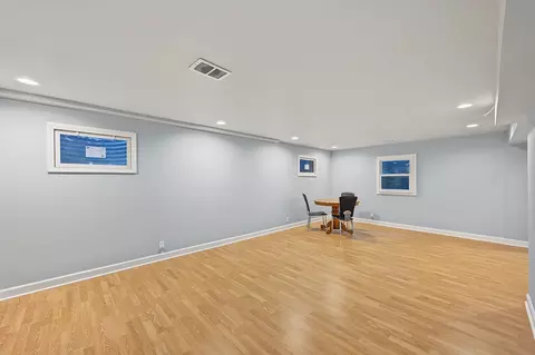 Living - 6 Dogwood Rd, Rolling Meadows, IL 60008 photo 2 of 2