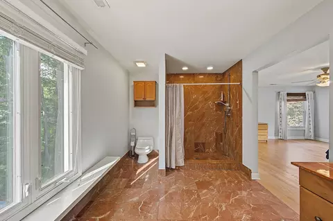 Bath - 6 Dogwood Rd, Rolling Meadows, IL 60008 photo 3 of 5