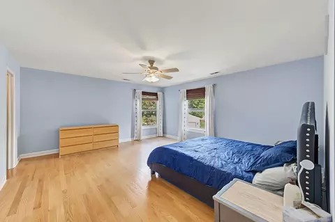 Bedroom - 6 Dogwood Rd, Rolling Meadows, IL 60008 photo 3 of 9