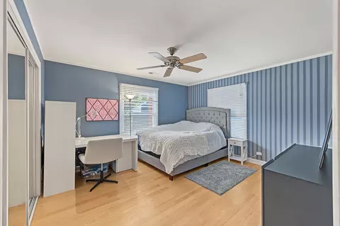 Bedroom - 6 Dogwood Rd, Rolling Meadows, IL 60008 photo 4 of 9