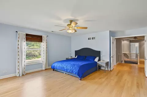 Bedroom - 6 Dogwood Rd, Rolling Meadows, IL 60008 photo 2 of 9