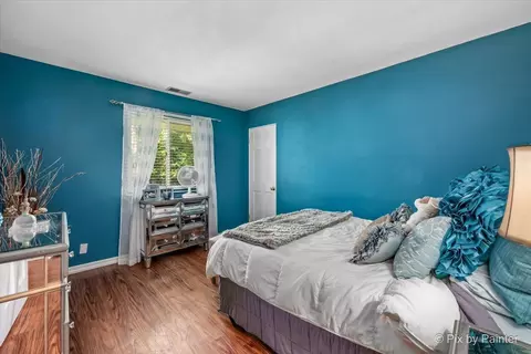 Bedroom - 1 S660 Winfield Rd, Wheaton, IL 60189 photo 2 of 2