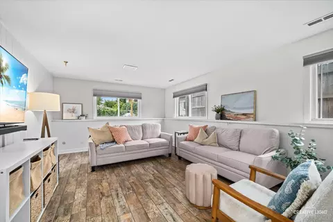 Living - 1022 E Jefferson Ave, Wheaton, IL 60187 photo 2 of 3