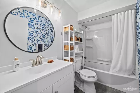 Bath - 1022 E Jefferson Ave, Wheaton, IL 60187 photo 2 of 2