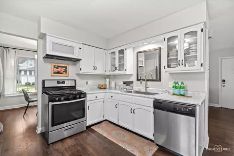 Kitchen - 1022 E Jefferson Ave, Wheaton, IL 60187 photo 2 of 2