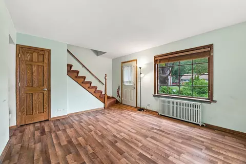 Living - Undisclosed, Markham, IL 60428 photo 2 of 4
