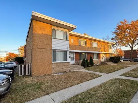 4864 Carol St #D, Skokie, IL 60077
