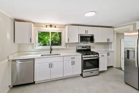 Kitchen - 15311 S Rt 59 Hwy, Plainfield, IL 60544 photo 1 of 2