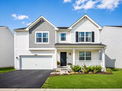 444 Radcliff Ln, South Elgin, IL 60177