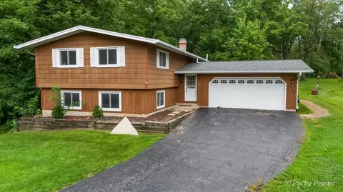 6 N365 Essex Ave, Saint Charles, IL 60174