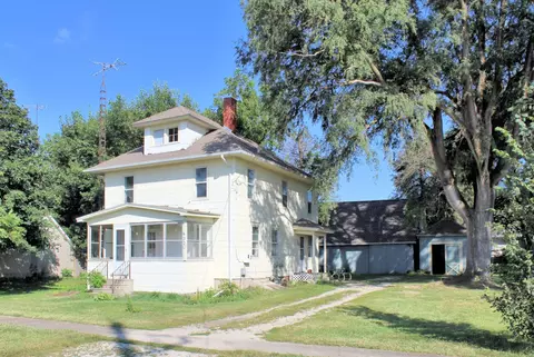 320 E Railroad, Leland, IL 60531