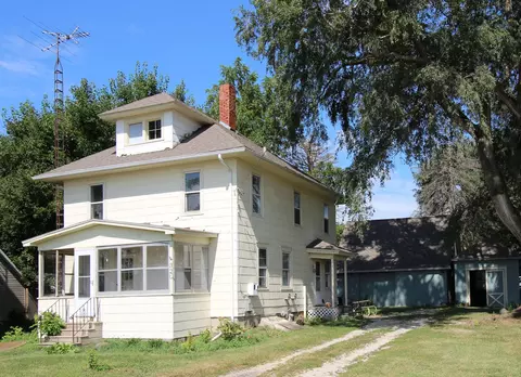 320 E Railroad, Leland, IL 60531