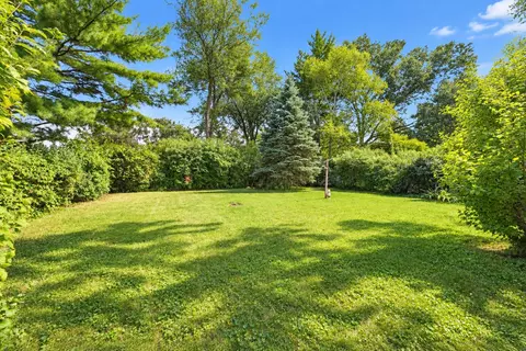 Exterior - 1723 E Maya Ln, Mount Prospect, IL 60056 photo 7 of 7