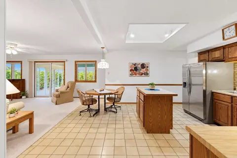 Kitchen - 1723 E Maya Ln, Mount Prospect, IL 60056 photo 1 of 8