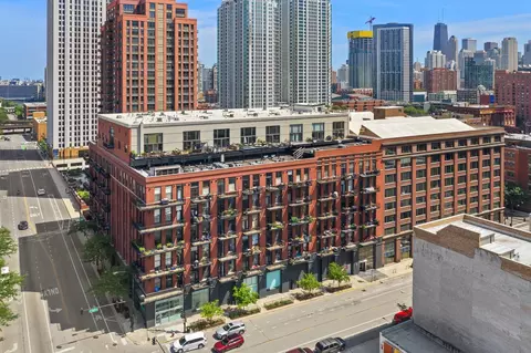 616 W Fulton St #513, Chicago, IL 60661
