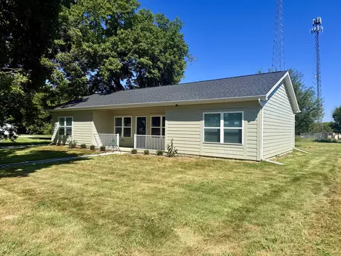 Exterior - 304 Elm St, Mclean, IL 61754 photo 2 of 6