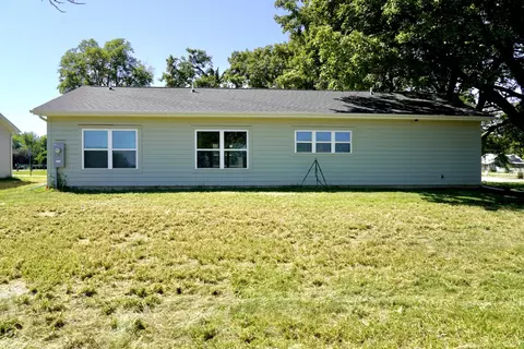 Exterior - 304 Elm St, Mclean, IL 61754 photo 6 of 6