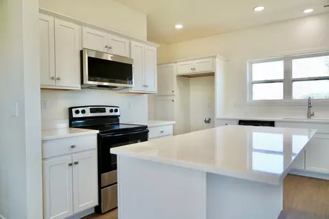 Kitchen - 304 Elm St, Mclean, IL 61754 photo 1 of 2