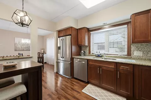 Kitchen - 1325 Perry St #206, Des Plaines, IL 60016 photo 2 of 2
