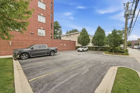 Exterior - 1325 Perry St #206, Des Plaines, IL 60016 photo 5 of 7