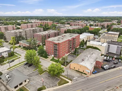 View/Area - 1325 Perry St #206, Des Plaines, IL 60016 photo 4 of 5