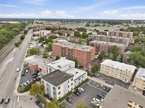 View/Area - 1325 Perry St #206, Des Plaines, IL 60016 photo 5 of 5